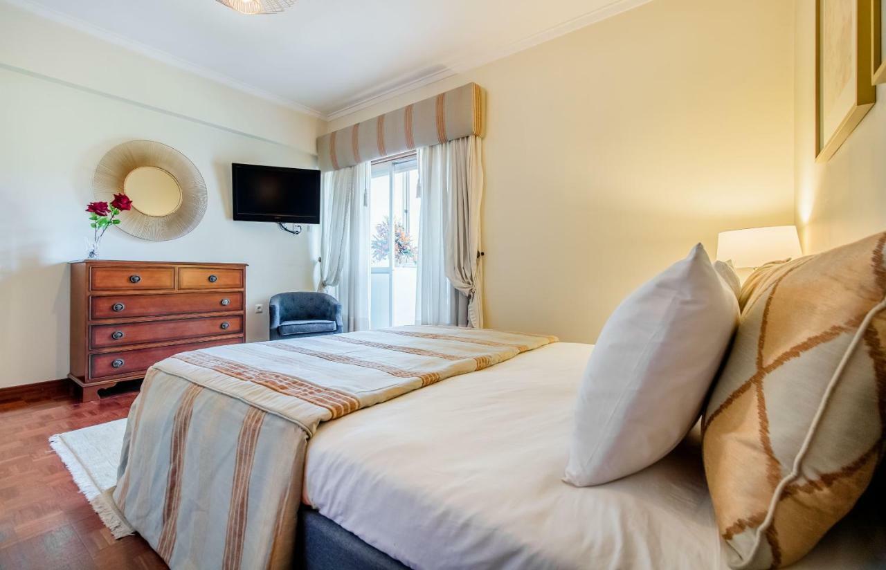 Telheiras Comfortable Appartamento Lisbona